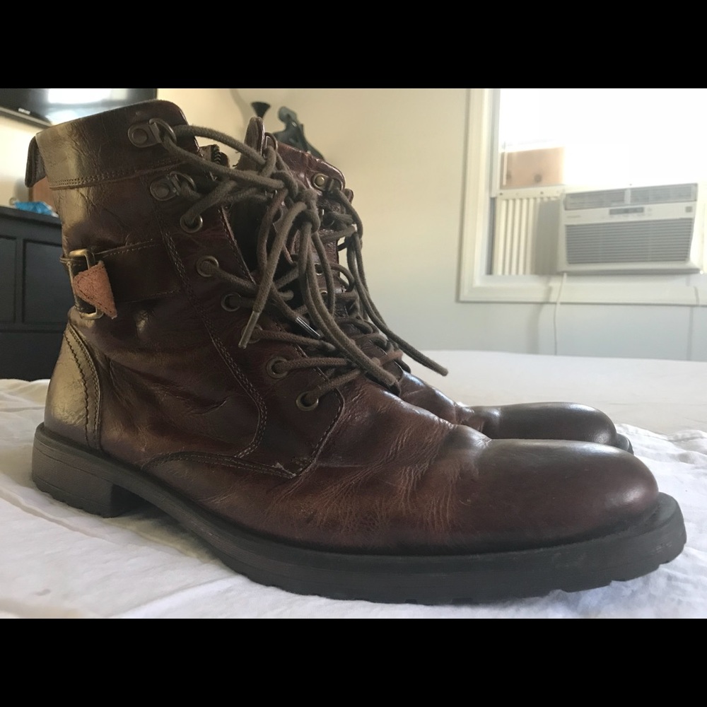Brown boots
